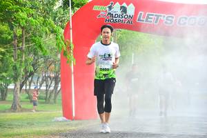 BIB: 2400
                            <button type="button" onclick="openModal(3698163)" class="btn btn-primary btn-sm float-right btn-popup" data-toggle="modal" data-target=".modal-high-quality">
                        <i class="fas fa-shopping-cart"></i> Add to Cart
                    </button>
                                            <button type="button" onclick="isThisMe(3698163, true)" class="btn btn-success btn-sm float-right btn-popup btn-isme hidden" data-toggle="tooltip" data-placement="bottom" title="นี่คือรูปของคุณใช่ไหม คลิกที่นี่เพื่อเอาเข้าอัลบั้ม">
                        <i class="fas fa-plus"></i> Add to album
                    </button>
                    <button type="button" onclick="isThisMe(3698163, false)" class="btn btn-warning btn-sm float-right btn-popup btn-isnotme hidden">
                        <i class="fas fa-ban"></i> Remove from album
                    </button>