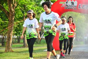 BIB: 975, 743
                            <button type="button" onclick="openModal(3770188)" class="btn btn-primary btn-sm float-right btn-popup" data-toggle="modal" data-target=".modal-high-quality">
                        <i class="fas fa-shopping-cart"></i> Add to Cart
                    </button>
                                            <button type="button" onclick="isThisMe(3770188, true)" class="btn btn-success btn-sm float-right btn-popup btn-isme hidden" data-toggle="tooltip" data-placement="bottom" title="นี่คือรูปของคุณใช่ไหม คลิกที่นี่เพื่อเอาเข้าอัลบั้ม">
                        <i class="fas fa-plus"></i> Add to album
                    </button>
                    <button type="button" onclick="isThisMe(3770188, false)" class="btn btn-warning btn-sm float-right btn-popup btn-isnotme hidden">
                        <i class="fas fa-ban"></i> Remove from album
                    </button>