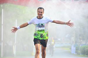 BIB: 1972
                            <button type="button" onclick="openModal(3693676)" class="btn btn-primary btn-sm float-right btn-popup" data-toggle="modal" data-target=".modal-high-quality">
                        <i class="fas fa-shopping-cart"></i> Add to Cart
                    </button>
                                            <button type="button" onclick="isThisMe(3693676, true)" class="btn btn-success btn-sm float-right btn-popup btn-isme hidden" data-toggle="tooltip" data-placement="bottom" title="นี่คือรูปของคุณใช่ไหม คลิกที่นี่เพื่อเอาเข้าอัลบั้ม">
                        <i class="fas fa-plus"></i> Add to album
                    </button>
                    <button type="button" onclick="isThisMe(3693676, false)" class="btn btn-warning btn-sm float-right btn-popup btn-isnotme hidden">
                        <i class="fas fa-ban"></i> Remove from album
                    </button>