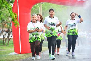 BIB: 2112
                            <button type="button" onclick="openModal(3719817)" class="btn btn-primary btn-sm float-right btn-popup" data-toggle="modal" data-target=".modal-high-quality">
                        <i class="fas fa-shopping-cart"></i> Add to Cart
                    </button>
                                            <button type="button" onclick="isThisMe(3719817, true)" class="btn btn-success btn-sm float-right btn-popup btn-isme hidden" data-toggle="tooltip" data-placement="bottom" title="นี่คือรูปของคุณใช่ไหม คลิกที่นี่เพื่อเอาเข้าอัลบั้ม">
                        <i class="fas fa-plus"></i> Add to album
                    </button>
                    <button type="button" onclick="isThisMe(3719817, false)" class="btn btn-warning btn-sm float-right btn-popup btn-isnotme hidden">
                        <i class="fas fa-ban"></i> Remove from album
                    </button>