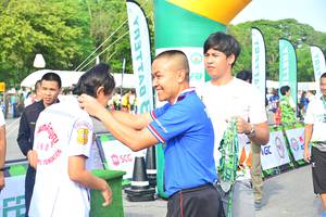 BIB: 
                            <button type="button" onclick="openModal(3732600)" class="btn btn-primary btn-sm float-right btn-popup" data-toggle="modal" data-target=".modal-high-quality">
                        <i class="fas fa-shopping-cart"></i> Add to Cart
                    </button>
                                            <button type="button" onclick="isThisMe(3732600, true)" class="btn btn-success btn-sm float-right btn-popup btn-isme hidden" data-toggle="tooltip" data-placement="bottom" title="นี่คือรูปของคุณใช่ไหม คลิกที่นี่เพื่อเอาเข้าอัลบั้ม">
                        <i class="fas fa-plus"></i> Add to album
                    </button>
                    <button type="button" onclick="isThisMe(3732600, false)" class="btn btn-warning btn-sm float-right btn-popup btn-isnotme hidden">
                        <i class="fas fa-ban"></i> Remove from album
                    </button>