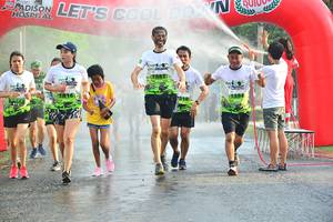 BIB: 1584
                            <button type="button" onclick="openModal(3760243)" class="btn btn-primary btn-sm float-right btn-popup" data-toggle="modal" data-target=".modal-high-quality">
                        <i class="fas fa-shopping-cart"></i> Add to Cart
                    </button>
                                            <button type="button" onclick="isThisMe(3760243, true)" class="btn btn-success btn-sm float-right btn-popup btn-isme hidden" data-toggle="tooltip" data-placement="bottom" title="นี่คือรูปของคุณใช่ไหม คลิกที่นี่เพื่อเอาเข้าอัลบั้ม">
                        <i class="fas fa-plus"></i> Add to album
                    </button>
                    <button type="button" onclick="isThisMe(3760243, false)" class="btn btn-warning btn-sm float-right btn-popup btn-isnotme hidden">
                        <i class="fas fa-ban"></i> Remove from album
                    </button>