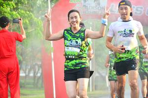 BIB: 4062
                            <button type="button" onclick="openModal(3730419)" class="btn btn-primary btn-sm float-right btn-popup" data-toggle="modal" data-target=".modal-high-quality">
                        <i class="fas fa-shopping-cart"></i> Add to Cart
                    </button>
                                            <button type="button" onclick="isThisMe(3730419, true)" class="btn btn-success btn-sm float-right btn-popup btn-isme hidden" data-toggle="tooltip" data-placement="bottom" title="นี่คือรูปของคุณใช่ไหม คลิกที่นี่เพื่อเอาเข้าอัลบั้ม">
                        <i class="fas fa-plus"></i> Add to album
                    </button>
                    <button type="button" onclick="isThisMe(3730419, false)" class="btn btn-warning btn-sm float-right btn-popup btn-isnotme hidden">
                        <i class="fas fa-ban"></i> Remove from album
                    </button>