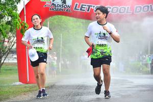 BIB: 1682, 9515
                            <button type="button" onclick="openModal(3728203)" class="btn btn-primary btn-sm float-right btn-popup" data-toggle="modal" data-target=".modal-high-quality">
                        <i class="fas fa-shopping-cart"></i> Add to Cart
                    </button>
                                            <button type="button" onclick="isThisMe(3728203, true)" class="btn btn-success btn-sm float-right btn-popup btn-isme hidden" data-toggle="tooltip" data-placement="bottom" title="นี่คือรูปของคุณใช่ไหม คลิกที่นี่เพื่อเอาเข้าอัลบั้ม">
                        <i class="fas fa-plus"></i> Add to album
                    </button>
                    <button type="button" onclick="isThisMe(3728203, false)" class="btn btn-warning btn-sm float-right btn-popup btn-isnotme hidden">
                        <i class="fas fa-ban"></i> Remove from album
                    </button>