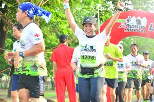 BIB: 4776, 184
                            <button type="button" onclick="openModal(3732891)" class="btn btn-primary btn-sm float-right btn-popup" data-toggle="modal" data-target=".modal-high-quality">
                        <i class="fas fa-shopping-cart"></i> Add to Cart
                    </button>
                                            <button type="button" onclick="isThisMe(3732891, true)" class="btn btn-success btn-sm float-right btn-popup btn-isme hidden" data-toggle="tooltip" data-placement="bottom" title="นี่คือรูปของคุณใช่ไหม คลิกที่นี่เพื่อเอาเข้าอัลบั้ม">
                        <i class="fas fa-plus"></i> Add to album
                    </button>
                    <button type="button" onclick="isThisMe(3732891, false)" class="btn btn-warning btn-sm float-right btn-popup btn-isnotme hidden">
                        <i class="fas fa-ban"></i> Remove from album
                    </button>