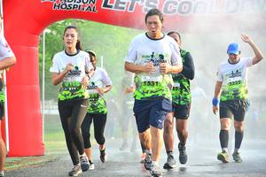 BIB: 1531
                            <button type="button" onclick="openModal(3729639)" class="btn btn-primary btn-sm float-right btn-popup" data-toggle="modal" data-target=".modal-high-quality">
                        <i class="fas fa-shopping-cart"></i> Add to Cart
                    </button>
                                            <button type="button" onclick="isThisMe(3729639, true)" class="btn btn-success btn-sm float-right btn-popup btn-isme hidden" data-toggle="tooltip" data-placement="bottom" title="นี่คือรูปของคุณใช่ไหม คลิกที่นี่เพื่อเอาเข้าอัลบั้ม">
                        <i class="fas fa-plus"></i> Add to album
                    </button>
                    <button type="button" onclick="isThisMe(3729639, false)" class="btn btn-warning btn-sm float-right btn-popup btn-isnotme hidden">
                        <i class="fas fa-ban"></i> Remove from album
                    </button>