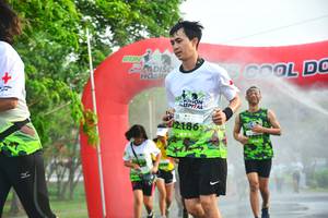 BIB: 2186
                            <button type="button" onclick="openModal(3774930)" class="btn btn-primary btn-sm float-right btn-popup" data-toggle="modal" data-target=".modal-high-quality">
                        <i class="fas fa-shopping-cart"></i> Add to Cart
                    </button>
                                            <button type="button" onclick="isThisMe(3774930, true)" class="btn btn-success btn-sm float-right btn-popup btn-isme hidden" data-toggle="tooltip" data-placement="bottom" title="นี่คือรูปของคุณใช่ไหม คลิกที่นี่เพื่อเอาเข้าอัลบั้ม">
                        <i class="fas fa-plus"></i> Add to album
                    </button>
                    <button type="button" onclick="isThisMe(3774930, false)" class="btn btn-warning btn-sm float-right btn-popup btn-isnotme hidden">
                        <i class="fas fa-ban"></i> Remove from album
                    </button>