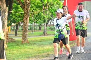 BIB: 785
                            <button type="button" onclick="openModal(3745503)" class="btn btn-primary btn-sm float-right btn-popup" data-toggle="modal" data-target=".modal-high-quality">
                        <i class="fas fa-shopping-cart"></i> Add to Cart
                    </button>
                                            <button type="button" onclick="isThisMe(3745503, true)" class="btn btn-success btn-sm float-right btn-popup btn-isme hidden" data-toggle="tooltip" data-placement="bottom" title="นี่คือรูปของคุณใช่ไหม คลิกที่นี่เพื่อเอาเข้าอัลบั้ม">
                        <i class="fas fa-plus"></i> Add to album
                    </button>
                    <button type="button" onclick="isThisMe(3745503, false)" class="btn btn-warning btn-sm float-right btn-popup btn-isnotme hidden">
                        <i class="fas fa-ban"></i> Remove from album
                    </button>