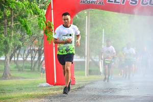 BIB: 962
                            <button type="button" onclick="openModal(3700931)" class="btn btn-primary btn-sm float-right btn-popup" data-toggle="modal" data-target=".modal-high-quality">
                        <i class="fas fa-shopping-cart"></i> Add to Cart
                    </button>
                                            <button type="button" onclick="isThisMe(3700931, true)" class="btn btn-success btn-sm float-right btn-popup btn-isme hidden" data-toggle="tooltip" data-placement="bottom" title="นี่คือรูปของคุณใช่ไหม คลิกที่นี่เพื่อเอาเข้าอัลบั้ม">
                        <i class="fas fa-plus"></i> Add to album
                    </button>
                    <button type="button" onclick="isThisMe(3700931, false)" class="btn btn-warning btn-sm float-right btn-popup btn-isnotme hidden">
                        <i class="fas fa-ban"></i> Remove from album
                    </button>