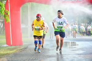 BIB: 433
                            <button type="button" onclick="openModal(3745687)" class="btn btn-primary btn-sm float-right btn-popup" data-toggle="modal" data-target=".modal-high-quality">
                        <i class="fas fa-shopping-cart"></i> Add to Cart
                    </button>
                                            <button type="button" onclick="isThisMe(3745687, true)" class="btn btn-success btn-sm float-right btn-popup btn-isme hidden" data-toggle="tooltip" data-placement="bottom" title="นี่คือรูปของคุณใช่ไหม คลิกที่นี่เพื่อเอาเข้าอัลบั้ม">
                        <i class="fas fa-plus"></i> Add to album
                    </button>
                    <button type="button" onclick="isThisMe(3745687, false)" class="btn btn-warning btn-sm float-right btn-popup btn-isnotme hidden">
                        <i class="fas fa-ban"></i> Remove from album
                    </button>