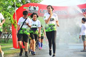 BIB: 490
                            <button type="button" onclick="openModal(3756787)" class="btn btn-primary btn-sm float-right btn-popup" data-toggle="modal" data-target=".modal-high-quality">
                        <i class="fas fa-shopping-cart"></i> Add to Cart
                    </button>
                                            <button type="button" onclick="isThisMe(3756787, true)" class="btn btn-success btn-sm float-right btn-popup btn-isme hidden" data-toggle="tooltip" data-placement="bottom" title="นี่คือรูปของคุณใช่ไหม คลิกที่นี่เพื่อเอาเข้าอัลบั้ม">
                        <i class="fas fa-plus"></i> Add to album
                    </button>
                    <button type="button" onclick="isThisMe(3756787, false)" class="btn btn-warning btn-sm float-right btn-popup btn-isnotme hidden">
                        <i class="fas fa-ban"></i> Remove from album
                    </button>