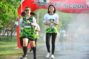 BIB: 1556
                            <button type="button" onclick="openModal(3754211)" class="btn btn-primary btn-sm float-right btn-popup" data-toggle="modal" data-target=".modal-high-quality">
                        <i class="fas fa-shopping-cart"></i> Add to Cart
                    </button>
                                            <button type="button" onclick="isThisMe(3754211, true)" class="btn btn-success btn-sm float-right btn-popup btn-isme hidden" data-toggle="tooltip" data-placement="bottom" title="นี่คือรูปของคุณใช่ไหม คลิกที่นี่เพื่อเอาเข้าอัลบั้ม">
                        <i class="fas fa-plus"></i> Add to album
                    </button>
                    <button type="button" onclick="isThisMe(3754211, false)" class="btn btn-warning btn-sm float-right btn-popup btn-isnotme hidden">
                        <i class="fas fa-ban"></i> Remove from album
                    </button>