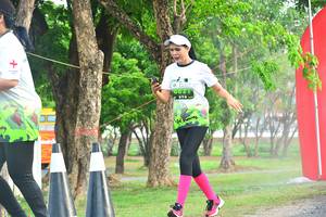 BIB: 821
                            <button type="button" onclick="openModal(3720294)" class="btn btn-primary btn-sm float-right btn-popup" data-toggle="modal" data-target=".modal-high-quality">
                        <i class="fas fa-shopping-cart"></i> Add to Cart
                    </button>
                                            <button type="button" onclick="isThisMe(3720294, true)" class="btn btn-success btn-sm float-right btn-popup btn-isme hidden" data-toggle="tooltip" data-placement="bottom" title="นี่คือรูปของคุณใช่ไหม คลิกที่นี่เพื่อเอาเข้าอัลบั้ม">
                        <i class="fas fa-plus"></i> Add to album
                    </button>
                    <button type="button" onclick="isThisMe(3720294, false)" class="btn btn-warning btn-sm float-right btn-popup btn-isnotme hidden">
                        <i class="fas fa-ban"></i> Remove from album
                    </button>