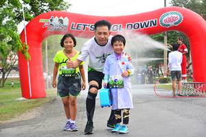 BIB: 883, 880
                            <button type="button" onclick="openModal(3731928)" class="btn btn-primary btn-sm float-right btn-popup" data-toggle="modal" data-target=".modal-high-quality">
                        <i class="fas fa-shopping-cart"></i> Add to Cart
                    </button>
                                            <button type="button" onclick="isThisMe(3731928, true)" class="btn btn-success btn-sm float-right btn-popup btn-isme hidden" data-toggle="tooltip" data-placement="bottom" title="นี่คือรูปของคุณใช่ไหม คลิกที่นี่เพื่อเอาเข้าอัลบั้ม">
                        <i class="fas fa-plus"></i> Add to album
                    </button>
                    <button type="button" onclick="isThisMe(3731928, false)" class="btn btn-warning btn-sm float-right btn-popup btn-isnotme hidden">
                        <i class="fas fa-ban"></i> Remove from album
                    </button>