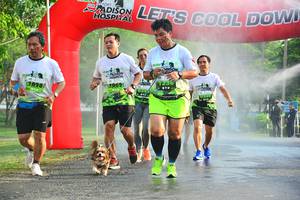 BIB: 
                            <button type="button" onclick="openModal(3752390)" class="btn btn-primary btn-sm float-right btn-popup" data-toggle="modal" data-target=".modal-high-quality">
                        <i class="fas fa-shopping-cart"></i> Add to Cart
                    </button>
                                            <button type="button" onclick="isThisMe(3752390, true)" class="btn btn-success btn-sm float-right btn-popup btn-isme hidden" data-toggle="tooltip" data-placement="bottom" title="นี่คือรูปของคุณใช่ไหม คลิกที่นี่เพื่อเอาเข้าอัลบั้ม">
                        <i class="fas fa-plus"></i> Add to album
                    </button>
                    <button type="button" onclick="isThisMe(3752390, false)" class="btn btn-warning btn-sm float-right btn-popup btn-isnotme hidden">
                        <i class="fas fa-ban"></i> Remove from album
                    </button>