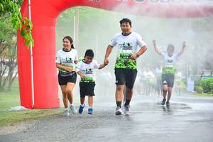 BIB: 1070, 1154
                            <button type="button" onclick="openModal(3721046)" class="btn btn-primary btn-sm float-right btn-popup" data-toggle="modal" data-target=".modal-high-quality">
                        <i class="fas fa-shopping-cart"></i> Add to Cart
                    </button>
                                            <button type="button" onclick="isThisMe(3721046, true)" class="btn btn-success btn-sm float-right btn-popup btn-isme hidden" data-toggle="tooltip" data-placement="bottom" title="นี่คือรูปของคุณใช่ไหม คลิกที่นี่เพื่อเอาเข้าอัลบั้ม">
                        <i class="fas fa-plus"></i> Add to album
                    </button>
                    <button type="button" onclick="isThisMe(3721046, false)" class="btn btn-warning btn-sm float-right btn-popup btn-isnotme hidden">
                        <i class="fas fa-ban"></i> Remove from album
                    </button>