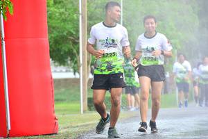 BIB: 1725
                            <button type="button" onclick="openModal(3722877)" class="btn btn-primary btn-sm float-right btn-popup" data-toggle="modal" data-target=".modal-high-quality">
                        <i class="fas fa-shopping-cart"></i> Add to Cart
                    </button>
                                            <button type="button" onclick="isThisMe(3722877, true)" class="btn btn-success btn-sm float-right btn-popup btn-isme hidden" data-toggle="tooltip" data-placement="bottom" title="นี่คือรูปของคุณใช่ไหม คลิกที่นี่เพื่อเอาเข้าอัลบั้ม">
                        <i class="fas fa-plus"></i> Add to album
                    </button>
                    <button type="button" onclick="isThisMe(3722877, false)" class="btn btn-warning btn-sm float-right btn-popup btn-isnotme hidden">
                        <i class="fas fa-ban"></i> Remove from album
                    </button>