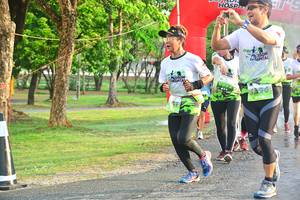 BIB: 1397
                            <button type="button" onclick="openModal(3745185)" class="btn btn-primary btn-sm float-right btn-popup" data-toggle="modal" data-target=".modal-high-quality">
                        <i class="fas fa-shopping-cart"></i> Add to Cart
                    </button>
                                            <button type="button" onclick="isThisMe(3745185, true)" class="btn btn-success btn-sm float-right btn-popup btn-isme hidden" data-toggle="tooltip" data-placement="bottom" title="นี่คือรูปของคุณใช่ไหม คลิกที่นี่เพื่อเอาเข้าอัลบั้ม">
                        <i class="fas fa-plus"></i> Add to album
                    </button>
                    <button type="button" onclick="isThisMe(3745185, false)" class="btn btn-warning btn-sm float-right btn-popup btn-isnotme hidden">
                        <i class="fas fa-ban"></i> Remove from album
                    </button>