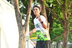 BIB: 984, 110
                            <button type="button" onclick="openModal(3728051)" class="btn btn-primary btn-sm float-right btn-popup" data-toggle="modal" data-target=".modal-high-quality">
                        <i class="fas fa-shopping-cart"></i> Add to Cart
                    </button>
                                            <button type="button" onclick="isThisMe(3728051, true)" class="btn btn-success btn-sm float-right btn-popup btn-isme hidden" data-toggle="tooltip" data-placement="bottom" title="นี่คือรูปของคุณใช่ไหม คลิกที่นี่เพื่อเอาเข้าอัลบั้ม">
                        <i class="fas fa-plus"></i> Add to album
                    </button>
                    <button type="button" onclick="isThisMe(3728051, false)" class="btn btn-warning btn-sm float-right btn-popup btn-isnotme hidden">
                        <i class="fas fa-ban"></i> Remove from album
                    </button>