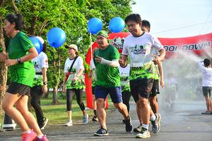 BIB: 2069
                            <button type="button" onclick="openModal(3768918)" class="btn btn-primary btn-sm float-right btn-popup" data-toggle="modal" data-target=".modal-high-quality">
                        <i class="fas fa-shopping-cart"></i> Add to Cart
                    </button>
                                            <button type="button" onclick="isThisMe(3768918, true)" class="btn btn-success btn-sm float-right btn-popup btn-isme hidden" data-toggle="tooltip" data-placement="bottom" title="นี่คือรูปของคุณใช่ไหม คลิกที่นี่เพื่อเอาเข้าอัลบั้ม">
                        <i class="fas fa-plus"></i> Add to album
                    </button>
                    <button type="button" onclick="isThisMe(3768918, false)" class="btn btn-warning btn-sm float-right btn-popup btn-isnotme hidden">
                        <i class="fas fa-ban"></i> Remove from album
                    </button>