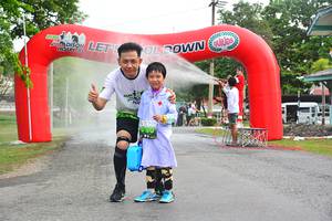 BIB: 880
                            <button type="button" onclick="openModal(3731940)" class="btn btn-primary btn-sm float-right btn-popup" data-toggle="modal" data-target=".modal-high-quality">
                        <i class="fas fa-shopping-cart"></i> Add to Cart
                    </button>
                                            <button type="button" onclick="isThisMe(3731940, true)" class="btn btn-success btn-sm float-right btn-popup btn-isme hidden" data-toggle="tooltip" data-placement="bottom" title="นี่คือรูปของคุณใช่ไหม คลิกที่นี่เพื่อเอาเข้าอัลบั้ม">
                        <i class="fas fa-plus"></i> Add to album
                    </button>
                    <button type="button" onclick="isThisMe(3731940, false)" class="btn btn-warning btn-sm float-right btn-popup btn-isnotme hidden">
                        <i class="fas fa-ban"></i> Remove from album
                    </button>