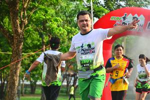 BIB: 2801
                            <button type="button" onclick="openModal(3757707)" class="btn btn-primary btn-sm float-right btn-popup" data-toggle="modal" data-target=".modal-high-quality">
                        <i class="fas fa-shopping-cart"></i> Add to Cart
                    </button>
                                            <button type="button" onclick="isThisMe(3757707, true)" class="btn btn-success btn-sm float-right btn-popup btn-isme hidden" data-toggle="tooltip" data-placement="bottom" title="นี่คือรูปของคุณใช่ไหม คลิกที่นี่เพื่อเอาเข้าอัลบั้ม">
                        <i class="fas fa-plus"></i> Add to album
                    </button>
                    <button type="button" onclick="isThisMe(3757707, false)" class="btn btn-warning btn-sm float-right btn-popup btn-isnotme hidden">
                        <i class="fas fa-ban"></i> Remove from album
                    </button>