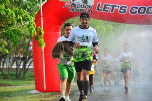 BIB: 1894
                            <button type="button" onclick="openModal(3757626)" class="btn btn-primary btn-sm float-right btn-popup" data-toggle="modal" data-target=".modal-high-quality">
                        <i class="fas fa-shopping-cart"></i> Add to Cart
                    </button>
                                            <button type="button" onclick="isThisMe(3757626, true)" class="btn btn-success btn-sm float-right btn-popup btn-isme hidden" data-toggle="tooltip" data-placement="bottom" title="นี่คือรูปของคุณใช่ไหม คลิกที่นี่เพื่อเอาเข้าอัลบั้ม">
                        <i class="fas fa-plus"></i> Add to album
                    </button>
                    <button type="button" onclick="isThisMe(3757626, false)" class="btn btn-warning btn-sm float-right btn-popup btn-isnotme hidden">
                        <i class="fas fa-ban"></i> Remove from album
                    </button>