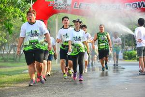 BIB: 804, 409
                            <button type="button" onclick="openModal(3765907)" class="btn btn-primary btn-sm float-right btn-popup" data-toggle="modal" data-target=".modal-high-quality">
                        <i class="fas fa-shopping-cart"></i> Add to Cart
                    </button>
                                            <button type="button" onclick="isThisMe(3765907, true)" class="btn btn-success btn-sm float-right btn-popup btn-isme hidden" data-toggle="tooltip" data-placement="bottom" title="นี่คือรูปของคุณใช่ไหม คลิกที่นี่เพื่อเอาเข้าอัลบั้ม">
                        <i class="fas fa-plus"></i> Add to album
                    </button>
                    <button type="button" onclick="isThisMe(3765907, false)" class="btn btn-warning btn-sm float-right btn-popup btn-isnotme hidden">
                        <i class="fas fa-ban"></i> Remove from album
                    </button>