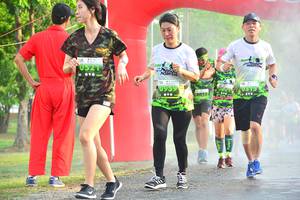 BIB: 0523, 2012
                            <button type="button" onclick="openModal(3732418)" class="btn btn-primary btn-sm float-right btn-popup" data-toggle="modal" data-target=".modal-high-quality">
                        <i class="fas fa-shopping-cart"></i> Add to Cart
                    </button>
                                            <button type="button" onclick="isThisMe(3732418, true)" class="btn btn-success btn-sm float-right btn-popup btn-isme hidden" data-toggle="tooltip" data-placement="bottom" title="นี่คือรูปของคุณใช่ไหม คลิกที่นี่เพื่อเอาเข้าอัลบั้ม">
                        <i class="fas fa-plus"></i> Add to album
                    </button>
                    <button type="button" onclick="isThisMe(3732418, false)" class="btn btn-warning btn-sm float-right btn-popup btn-isnotme hidden">
                        <i class="fas fa-ban"></i> Remove from album
                    </button>