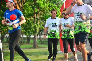 BIB: 1037, 388
                            <button type="button" onclick="openModal(3750334)" class="btn btn-primary btn-sm float-right btn-popup" data-toggle="modal" data-target=".modal-high-quality">
                        <i class="fas fa-shopping-cart"></i> Add to Cart
                    </button>
                                            <button type="button" onclick="isThisMe(3750334, true)" class="btn btn-success btn-sm float-right btn-popup btn-isme hidden" data-toggle="tooltip" data-placement="bottom" title="นี่คือรูปของคุณใช่ไหม คลิกที่นี่เพื่อเอาเข้าอัลบั้ม">
                        <i class="fas fa-plus"></i> Add to album
                    </button>
                    <button type="button" onclick="isThisMe(3750334, false)" class="btn btn-warning btn-sm float-right btn-popup btn-isnotme hidden">
                        <i class="fas fa-ban"></i> Remove from album
                    </button>