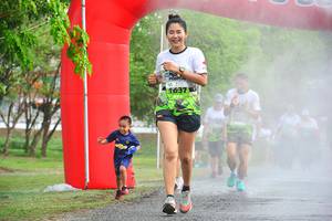 BIB: 1637
                            <button type="button" onclick="openModal(3721683)" class="btn btn-primary btn-sm float-right btn-popup" data-toggle="modal" data-target=".modal-high-quality">
                        <i class="fas fa-shopping-cart"></i> Add to Cart
                    </button>
                                            <button type="button" onclick="isThisMe(3721683, true)" class="btn btn-success btn-sm float-right btn-popup btn-isme hidden" data-toggle="tooltip" data-placement="bottom" title="นี่คือรูปของคุณใช่ไหม คลิกที่นี่เพื่อเอาเข้าอัลบั้ม">
                        <i class="fas fa-plus"></i> Add to album
                    </button>
                    <button type="button" onclick="isThisMe(3721683, false)" class="btn btn-warning btn-sm float-right btn-popup btn-isnotme hidden">
                        <i class="fas fa-ban"></i> Remove from album
                    </button>