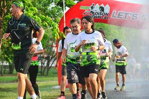 BIB: 998
                            <button type="button" onclick="openModal(3766528)" class="btn btn-primary btn-sm float-right btn-popup" data-toggle="modal" data-target=".modal-high-quality">
                        <i class="fas fa-shopping-cart"></i> Add to Cart
                    </button>
                                            <button type="button" onclick="isThisMe(3766528, true)" class="btn btn-success btn-sm float-right btn-popup btn-isme hidden" data-toggle="tooltip" data-placement="bottom" title="นี่คือรูปของคุณใช่ไหม คลิกที่นี่เพื่อเอาเข้าอัลบั้ม">
                        <i class="fas fa-plus"></i> Add to album
                    </button>
                    <button type="button" onclick="isThisMe(3766528, false)" class="btn btn-warning btn-sm float-right btn-popup btn-isnotme hidden">
                        <i class="fas fa-ban"></i> Remove from album
                    </button>