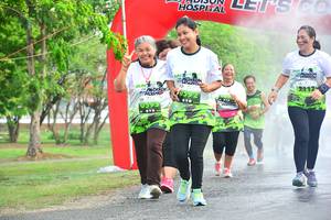 BIB: 2112
                            <button type="button" onclick="openModal(3719554)" class="btn btn-primary btn-sm float-right btn-popup" data-toggle="modal" data-target=".modal-high-quality">
                        <i class="fas fa-shopping-cart"></i> Add to Cart
                    </button>
                                            <button type="button" onclick="isThisMe(3719554, true)" class="btn btn-success btn-sm float-right btn-popup btn-isme hidden" data-toggle="tooltip" data-placement="bottom" title="นี่คือรูปของคุณใช่ไหม คลิกที่นี่เพื่อเอาเข้าอัลบั้ม">
                        <i class="fas fa-plus"></i> Add to album
                    </button>
                    <button type="button" onclick="isThisMe(3719554, false)" class="btn btn-warning btn-sm float-right btn-popup btn-isnotme hidden">
                        <i class="fas fa-ban"></i> Remove from album
                    </button>