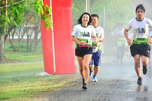 BIB: 1300
                            <button type="button" onclick="openModal(3752705)" class="btn btn-primary btn-sm float-right btn-popup" data-toggle="modal" data-target=".modal-high-quality">
                        <i class="fas fa-shopping-cart"></i> Add to Cart
                    </button>
                                            <button type="button" onclick="isThisMe(3752705, true)" class="btn btn-success btn-sm float-right btn-popup btn-isme hidden" data-toggle="tooltip" data-placement="bottom" title="นี่คือรูปของคุณใช่ไหม คลิกที่นี่เพื่อเอาเข้าอัลบั้ม">
                        <i class="fas fa-plus"></i> Add to album
                    </button>
                    <button type="button" onclick="isThisMe(3752705, false)" class="btn btn-warning btn-sm float-right btn-popup btn-isnotme hidden">
                        <i class="fas fa-ban"></i> Remove from album
                    </button>