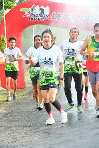 BIB: 354
                            <button type="button" onclick="openModal(3738021)" class="btn btn-primary btn-sm float-right btn-popup" data-toggle="modal" data-target=".modal-high-quality">
                        <i class="fas fa-shopping-cart"></i> Add to Cart
                    </button>
                                            <button type="button" onclick="isThisMe(3738021, true)" class="btn btn-success btn-sm float-right btn-popup btn-isme hidden" data-toggle="tooltip" data-placement="bottom" title="นี่คือรูปของคุณใช่ไหม คลิกที่นี่เพื่อเอาเข้าอัลบั้ม">
                        <i class="fas fa-plus"></i> Add to album
                    </button>
                    <button type="button" onclick="isThisMe(3738021, false)" class="btn btn-warning btn-sm float-right btn-popup btn-isnotme hidden">
                        <i class="fas fa-ban"></i> Remove from album
                    </button>