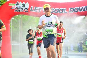 BIB: 233
                            <button type="button" onclick="openModal(3732394)" class="btn btn-primary btn-sm float-right btn-popup" data-toggle="modal" data-target=".modal-high-quality">
                        <i class="fas fa-shopping-cart"></i> Add to Cart
                    </button>
                                            <button type="button" onclick="isThisMe(3732394, true)" class="btn btn-success btn-sm float-right btn-popup btn-isme hidden" data-toggle="tooltip" data-placement="bottom" title="นี่คือรูปของคุณใช่ไหม คลิกที่นี่เพื่อเอาเข้าอัลบั้ม">
                        <i class="fas fa-plus"></i> Add to album
                    </button>
                    <button type="button" onclick="isThisMe(3732394, false)" class="btn btn-warning btn-sm float-right btn-popup btn-isnotme hidden">
                        <i class="fas fa-ban"></i> Remove from album
                    </button>