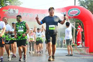 BIB: 1641
                            <button type="button" onclick="openModal(3755763)" class="btn btn-primary btn-sm float-right btn-popup" data-toggle="modal" data-target=".modal-high-quality">
                        <i class="fas fa-shopping-cart"></i> Add to Cart
                    </button>
                                            <button type="button" onclick="isThisMe(3755763, true)" class="btn btn-success btn-sm float-right btn-popup btn-isme hidden" data-toggle="tooltip" data-placement="bottom" title="นี่คือรูปของคุณใช่ไหม คลิกที่นี่เพื่อเอาเข้าอัลบั้ม">
                        <i class="fas fa-plus"></i> Add to album
                    </button>
                    <button type="button" onclick="isThisMe(3755763, false)" class="btn btn-warning btn-sm float-right btn-popup btn-isnotme hidden">
                        <i class="fas fa-ban"></i> Remove from album
                    </button>