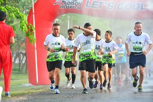 BIB: 917, 918
                            <button type="button" onclick="openModal(3732537)" class="btn btn-primary btn-sm float-right btn-popup" data-toggle="modal" data-target=".modal-high-quality">
                        <i class="fas fa-shopping-cart"></i> Add to Cart
                    </button>
                                            <button type="button" onclick="isThisMe(3732537, true)" class="btn btn-success btn-sm float-right btn-popup btn-isme hidden" data-toggle="tooltip" data-placement="bottom" title="นี่คือรูปของคุณใช่ไหม คลิกที่นี่เพื่อเอาเข้าอัลบั้ม">
                        <i class="fas fa-plus"></i> Add to album
                    </button>
                    <button type="button" onclick="isThisMe(3732537, false)" class="btn btn-warning btn-sm float-right btn-popup btn-isnotme hidden">
                        <i class="fas fa-ban"></i> Remove from album
                    </button>