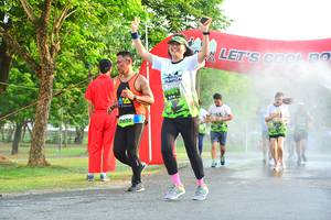 BIB: 2656
                            <button type="button" onclick="openModal(3723380)" class="btn btn-primary btn-sm float-right btn-popup" data-toggle="modal" data-target=".modal-high-quality">
                        <i class="fas fa-shopping-cart"></i> Add to Cart
                    </button>
                                            <button type="button" onclick="isThisMe(3723380, true)" class="btn btn-success btn-sm float-right btn-popup btn-isme hidden" data-toggle="tooltip" data-placement="bottom" title="นี่คือรูปของคุณใช่ไหม คลิกที่นี่เพื่อเอาเข้าอัลบั้ม">
                        <i class="fas fa-plus"></i> Add to album
                    </button>
                    <button type="button" onclick="isThisMe(3723380, false)" class="btn btn-warning btn-sm float-right btn-popup btn-isnotme hidden">
                        <i class="fas fa-ban"></i> Remove from album
                    </button>