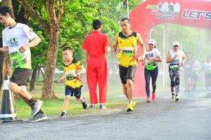 BIB: 2044
                            <button type="button" onclick="openModal(3726679)" class="btn btn-primary btn-sm float-right btn-popup" data-toggle="modal" data-target=".modal-high-quality">
                        <i class="fas fa-shopping-cart"></i> Add to Cart
                    </button>
                                            <button type="button" onclick="isThisMe(3726679, true)" class="btn btn-success btn-sm float-right btn-popup btn-isme hidden" data-toggle="tooltip" data-placement="bottom" title="นี่คือรูปของคุณใช่ไหม คลิกที่นี่เพื่อเอาเข้าอัลบั้ม">
                        <i class="fas fa-plus"></i> Add to album
                    </button>
                    <button type="button" onclick="isThisMe(3726679, false)" class="btn btn-warning btn-sm float-right btn-popup btn-isnotme hidden">
                        <i class="fas fa-ban"></i> Remove from album
                    </button>