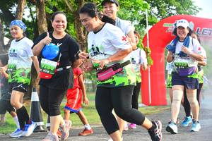 BIB: 280
                            <button type="button" onclick="openModal(3762251)" class="btn btn-primary btn-sm float-right btn-popup" data-toggle="modal" data-target=".modal-high-quality">
                        <i class="fas fa-shopping-cart"></i> Add to Cart
                    </button>
                                            <button type="button" onclick="isThisMe(3762251, true)" class="btn btn-success btn-sm float-right btn-popup btn-isme hidden" data-toggle="tooltip" data-placement="bottom" title="นี่คือรูปของคุณใช่ไหม คลิกที่นี่เพื่อเอาเข้าอัลบั้ม">
                        <i class="fas fa-plus"></i> Add to album
                    </button>
                    <button type="button" onclick="isThisMe(3762251, false)" class="btn btn-warning btn-sm float-right btn-popup btn-isnotme hidden">
                        <i class="fas fa-ban"></i> Remove from album
                    </button>