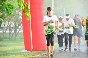 BIB: 555
                            <button type="button" onclick="openModal(3761646)" class="btn btn-primary btn-sm float-right btn-popup" data-toggle="modal" data-target=".modal-high-quality">
                        <i class="fas fa-shopping-cart"></i> Add to Cart
                    </button>
                                            <button type="button" onclick="isThisMe(3761646, true)" class="btn btn-success btn-sm float-right btn-popup btn-isme hidden" data-toggle="tooltip" data-placement="bottom" title="นี่คือรูปของคุณใช่ไหม คลิกที่นี่เพื่อเอาเข้าอัลบั้ม">
                        <i class="fas fa-plus"></i> Add to album
                    </button>
                    <button type="button" onclick="isThisMe(3761646, false)" class="btn btn-warning btn-sm float-right btn-popup btn-isnotme hidden">
                        <i class="fas fa-ban"></i> Remove from album
                    </button>