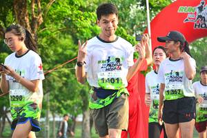 BIB: 1401, 290
                            <button type="button" onclick="openModal(3729425)" class="btn btn-primary btn-sm float-right btn-popup" data-toggle="modal" data-target=".modal-high-quality">
                        <i class="fas fa-shopping-cart"></i> Add to Cart
                    </button>
                                            <button type="button" onclick="isThisMe(3729425, true)" class="btn btn-success btn-sm float-right btn-popup btn-isme hidden" data-toggle="tooltip" data-placement="bottom" title="นี่คือรูปของคุณใช่ไหม คลิกที่นี่เพื่อเอาเข้าอัลบั้ม">
                        <i class="fas fa-plus"></i> Add to album
                    </button>
                    <button type="button" onclick="isThisMe(3729425, false)" class="btn btn-warning btn-sm float-right btn-popup btn-isnotme hidden">
                        <i class="fas fa-ban"></i> Remove from album
                    </button>