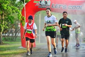 BIB: 2250
                            <button type="button" onclick="openModal(3754634)" class="btn btn-primary btn-sm float-right btn-popup" data-toggle="modal" data-target=".modal-high-quality">
                        <i class="fas fa-shopping-cart"></i> Add to Cart
                    </button>
                                            <button type="button" onclick="isThisMe(3754634, true)" class="btn btn-success btn-sm float-right btn-popup btn-isme hidden" data-toggle="tooltip" data-placement="bottom" title="นี่คือรูปของคุณใช่ไหม คลิกที่นี่เพื่อเอาเข้าอัลบั้ม">
                        <i class="fas fa-plus"></i> Add to album
                    </button>
                    <button type="button" onclick="isThisMe(3754634, false)" class="btn btn-warning btn-sm float-right btn-popup btn-isnotme hidden">
                        <i class="fas fa-ban"></i> Remove from album
                    </button>