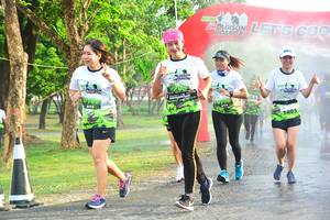 BIB: 1403
                            <button type="button" onclick="openModal(3754938)" class="btn btn-primary btn-sm float-right btn-popup" data-toggle="modal" data-target=".modal-high-quality">
                        <i class="fas fa-shopping-cart"></i> Add to Cart
                    </button>
                                            <button type="button" onclick="isThisMe(3754938, true)" class="btn btn-success btn-sm float-right btn-popup btn-isme hidden" data-toggle="tooltip" data-placement="bottom" title="นี่คือรูปของคุณใช่ไหม คลิกที่นี่เพื่อเอาเข้าอัลบั้ม">
                        <i class="fas fa-plus"></i> Add to album
                    </button>
                    <button type="button" onclick="isThisMe(3754938, false)" class="btn btn-warning btn-sm float-right btn-popup btn-isnotme hidden">
                        <i class="fas fa-ban"></i> Remove from album
                    </button>