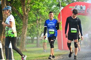 BIB: 2552, 2551
                            <button type="button" onclick="openModal(3750975)" class="btn btn-primary btn-sm float-right btn-popup" data-toggle="modal" data-target=".modal-high-quality">
                        <i class="fas fa-shopping-cart"></i> Add to Cart
                    </button>
                                            <button type="button" onclick="isThisMe(3750975, true)" class="btn btn-success btn-sm float-right btn-popup btn-isme hidden" data-toggle="tooltip" data-placement="bottom" title="นี่คือรูปของคุณใช่ไหม คลิกที่นี่เพื่อเอาเข้าอัลบั้ม">
                        <i class="fas fa-plus"></i> Add to album
                    </button>
                    <button type="button" onclick="isThisMe(3750975, false)" class="btn btn-warning btn-sm float-right btn-popup btn-isnotme hidden">
                        <i class="fas fa-ban"></i> Remove from album
                    </button>