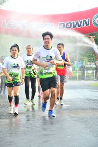 BIB: 1768, 354
                            <button type="button" onclick="openModal(3737874)" class="btn btn-primary btn-sm float-right btn-popup" data-toggle="modal" data-target=".modal-high-quality">
                        <i class="fas fa-shopping-cart"></i> Add to Cart
                    </button>
                                            <button type="button" onclick="isThisMe(3737874, true)" class="btn btn-success btn-sm float-right btn-popup btn-isme hidden" data-toggle="tooltip" data-placement="bottom" title="นี่คือรูปของคุณใช่ไหม คลิกที่นี่เพื่อเอาเข้าอัลบั้ม">
                        <i class="fas fa-plus"></i> Add to album
                    </button>
                    <button type="button" onclick="isThisMe(3737874, false)" class="btn btn-warning btn-sm float-right btn-popup btn-isnotme hidden">
                        <i class="fas fa-ban"></i> Remove from album
                    </button>