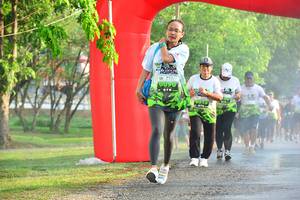 BIB: 90
                            <button type="button" onclick="openModal(3760488)" class="btn btn-primary btn-sm float-right btn-popup" data-toggle="modal" data-target=".modal-high-quality">
                        <i class="fas fa-shopping-cart"></i> Add to Cart
                    </button>
                                            <button type="button" onclick="isThisMe(3760488, true)" class="btn btn-success btn-sm float-right btn-popup btn-isme hidden" data-toggle="tooltip" data-placement="bottom" title="นี่คือรูปของคุณใช่ไหม คลิกที่นี่เพื่อเอาเข้าอัลบั้ม">
                        <i class="fas fa-plus"></i> Add to album
                    </button>
                    <button type="button" onclick="isThisMe(3760488, false)" class="btn btn-warning btn-sm float-right btn-popup btn-isnotme hidden">
                        <i class="fas fa-ban"></i> Remove from album
                    </button>