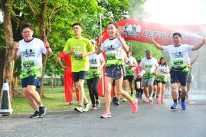 BIB: 2184
                            <button type="button" onclick="openModal(3732928)" class="btn btn-primary btn-sm float-right btn-popup" data-toggle="modal" data-target=".modal-high-quality">
                        <i class="fas fa-shopping-cart"></i> Add to Cart
                    </button>
                                            <button type="button" onclick="isThisMe(3732928, true)" class="btn btn-success btn-sm float-right btn-popup btn-isme hidden" data-toggle="tooltip" data-placement="bottom" title="นี่คือรูปของคุณใช่ไหม คลิกที่นี่เพื่อเอาเข้าอัลบั้ม">
                        <i class="fas fa-plus"></i> Add to album
                    </button>
                    <button type="button" onclick="isThisMe(3732928, false)" class="btn btn-warning btn-sm float-right btn-popup btn-isnotme hidden">
                        <i class="fas fa-ban"></i> Remove from album
                    </button>