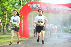 BIB: 2880
                            <button type="button" onclick="openModal(3761366)" class="btn btn-primary btn-sm float-right btn-popup" data-toggle="modal" data-target=".modal-high-quality">
                        <i class="fas fa-shopping-cart"></i> Add to Cart
                    </button>
                                            <button type="button" onclick="isThisMe(3761366, true)" class="btn btn-success btn-sm float-right btn-popup btn-isme hidden" data-toggle="tooltip" data-placement="bottom" title="นี่คือรูปของคุณใช่ไหม คลิกที่นี่เพื่อเอาเข้าอัลบั้ม">
                        <i class="fas fa-plus"></i> Add to album
                    </button>
                    <button type="button" onclick="isThisMe(3761366, false)" class="btn btn-warning btn-sm float-right btn-popup btn-isnotme hidden">
                        <i class="fas fa-ban"></i> Remove from album
                    </button>